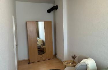 Große Ferienwohnung für Gruppen und Familien bis 8 Personen mit Balkon - Foto 9