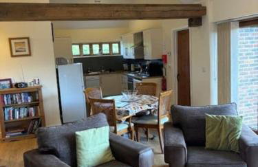 3 Coopers Cottages, Bodiam, East Sussex - Photo 2