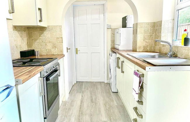 Stunning 3-bed House in Bedford, Quiet Location - Foto 13