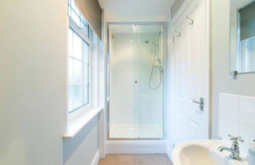 Modern Living 2 Bedroom Apartment South Wilmslow - Foto 36