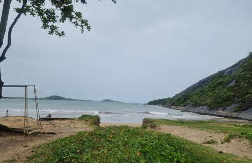Apartamento Frente para o Mar - Varandão com Blindex - Vista para o Mar - 1 Suite e mais 2 Quartos-Ar Condicionado - 2 Vagas - BEIRA MAR - 70 metros da Praia ,TVS SMART GERAL -WI-FI -DISNEY PLUS- PORT 24 HORAS-KIT PRAIA-ROUPA DE CAMA 2 XCASAIS - Foto 78
