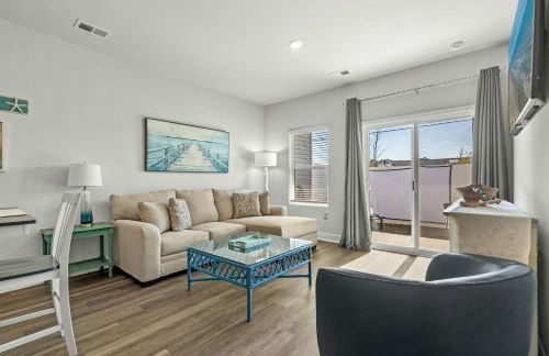 Little River 3BR Villa with Outdoor Movies & Fire Pit, Indoor Fire Place, Arcades, & Beach! - Foto 8