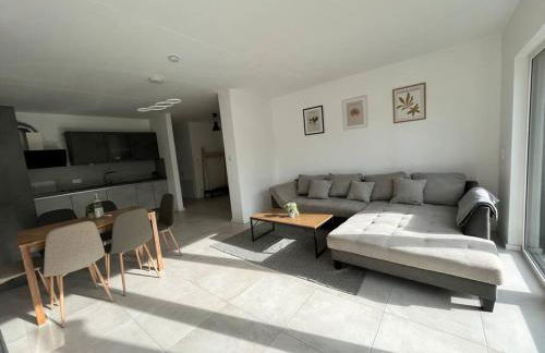 3 ZW 95 m2 Neubau Kostenlos Parkplatz im Hof - Foto 8