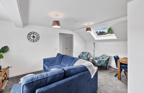 Prime Central Living 5-Bedroom 3-Bath Spacious House - Photo 10