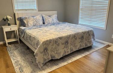 Cozy Family Getaway! - Photo 10