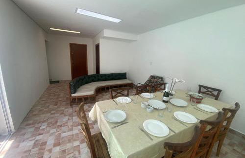 Linda casa em Guaiúba, Guarujá, 2 suites e piscina - Foto 6