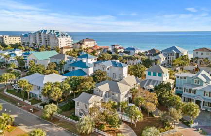 Steps to Beach! Arcade Game Room, Pool + Hot Tub Calico Scallop by Avantstay - Foto 160