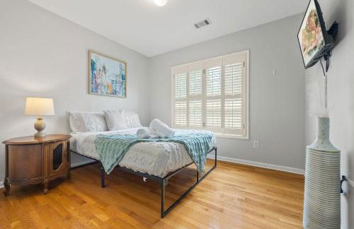 Relaxing 3BR Duplex Home w/ Pool & Patio - Foto 26