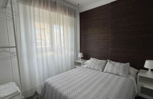 AEROPUERTO El ALTET - Photo 8