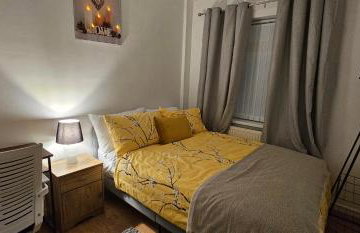 Glebe House - 2 Bedroom Luxury House that sleeps 6, with Free Private Parking, Easy Access to City Centre, and Near the Motorway - Photo 24