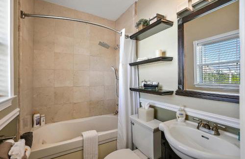 Walk to Everything Downtown EAT - SHOP - PLAY - Foto 17