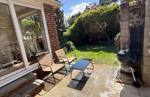 Beach Bungalow - Photo 3