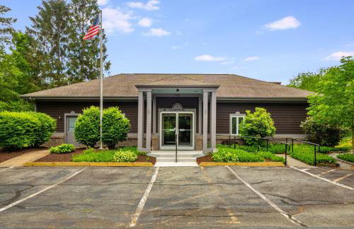 Brook Haven Condo - Downtown Blowing Rock Ground Floor Fully Stocked with 2 King Beds - Foto 24