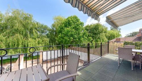 Riverside Cottage with balcony and fishing jetty - Foto 5