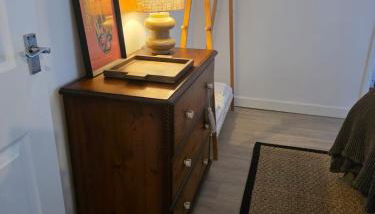 Cosy Canal-side lodge with log burner - Foto 4