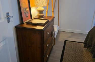 Cosy Canal-side lodge with log burner - Foto 4