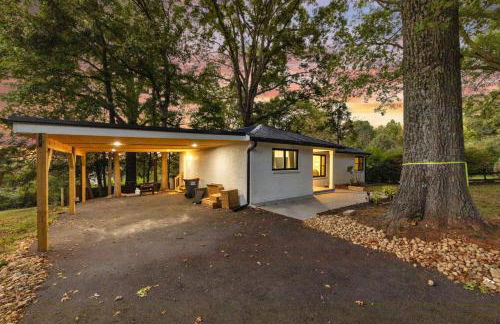 The White Lodge 4BDR Sleeps 8 with Fire Pit - Foto 58