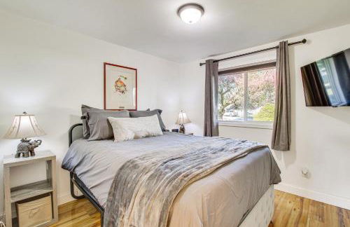 Charming Arlington Home with Hot Tub and Fenced Yard! - Foto 21