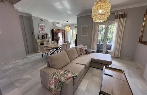 Villa Brisa Beach with Grill & Pool - malaga - seaview - 15 min malaga center - Foto 6