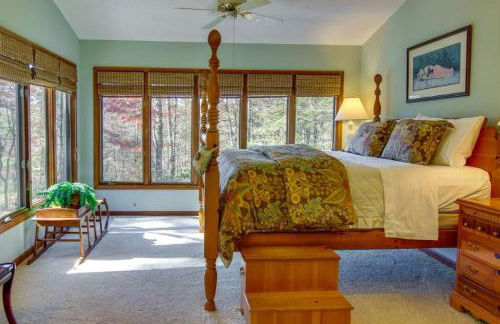 Peaceful Sapphire Cabin with Mountain Views - Foto 8