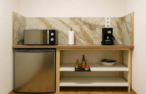 Modernes City Apartment in Top Lage, Balkon, kostenloser Parkplatz max 1,65m Höhe und 1,8m Breite - Foto 19