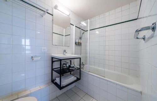 Serenity Aparthotel, la Défense - Eiffel tower view - 5 min walk to Subway - Foto 15