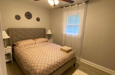 Modern Home near Lake w HotTub, Game Room, Fireplace - Foto 40