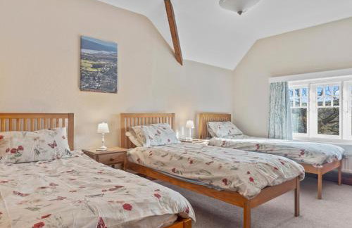 Beautiful Detached Farm House Near Lake Coniston - Pass the Keys - Photo 17