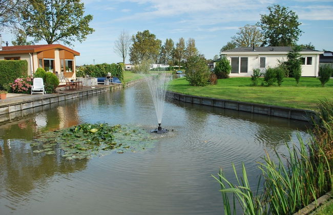 Detached Light Chalet With Dishwasher not far From Hoorn - Foto 27