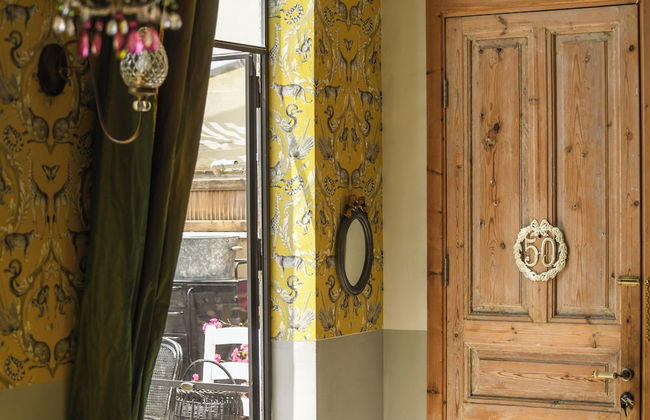 Elegant 1BR Apt w Balcony in the City - Photo 21