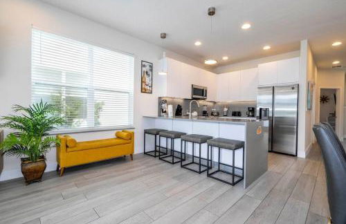 Comfortable home Near Disney & Private Pool 17414 - Foto 3