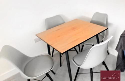 Eton, Windsor - 1 Bedroom First Floor Apartment - Parking - Foto 7