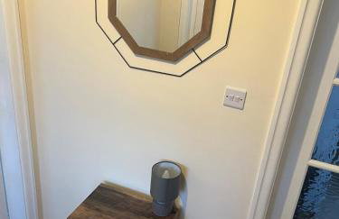 3 Bedroom House Sleeps 7 Ideal for Long Stays and Business Trips - Foto 7