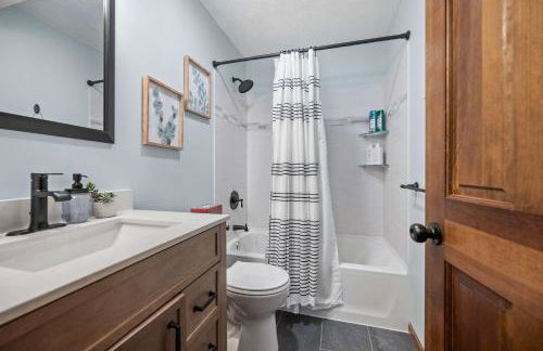 Legacy Farm Retreat Cozy Stay - Photo 26