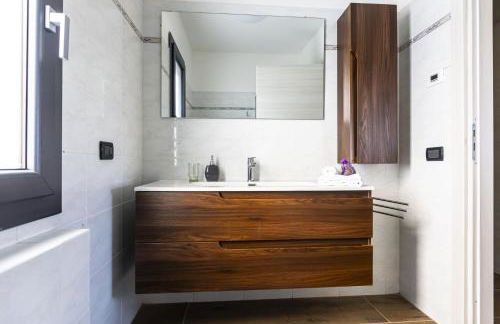 Perla sul mare con piscina - Foto 18