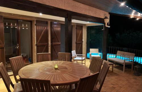 Villa privée dans un cadre verdoyant , piscine et grand jardin - Foto 15