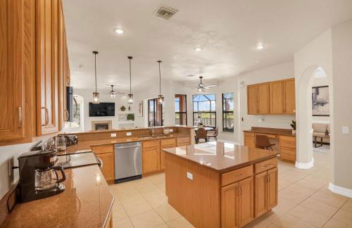 Luxury Villa in Punta Gorda Isles - Photo 3