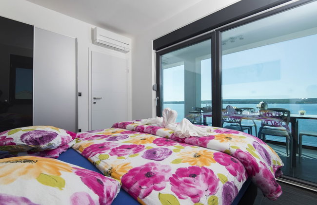 Design-Beachresort - with Pool - first line to the sea - Foto 16