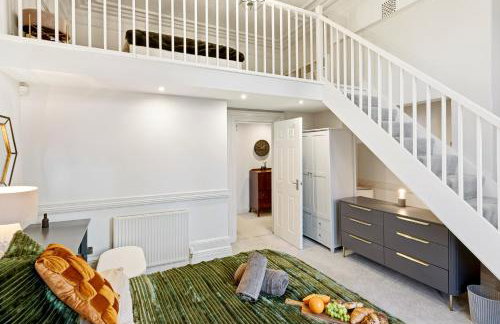 Luxe Victorian Spacious Home Sefton Park with Parking - Foto 29