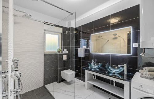 Seaview Villa Stanka with Pool and attached Jacuzzi - Photo 22