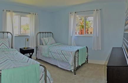 Private heated pool , resort style home , minutes from the beach - Foto 25