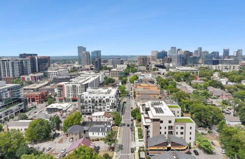 The Smokeshow on Music Row near Broadway in Downtown Nashville- Pool, Gym, Patio - Foto 18