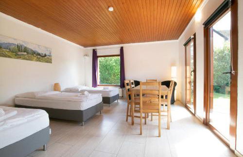 Tolstov House - 6 Room Villa with Garden - 15 Min Messe DUS & Airport DUS - Photo 10