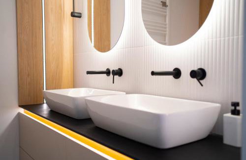 Marina Ostróda IV - super widok na jezioro, 10 m do wody, taras i balkon, winda, klima, garaż - Foto 30