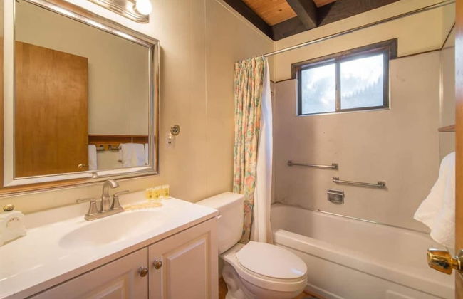 Musketeer by Avantstay Family Friendly Home In Tahoe Swiss Village! - Foto 14