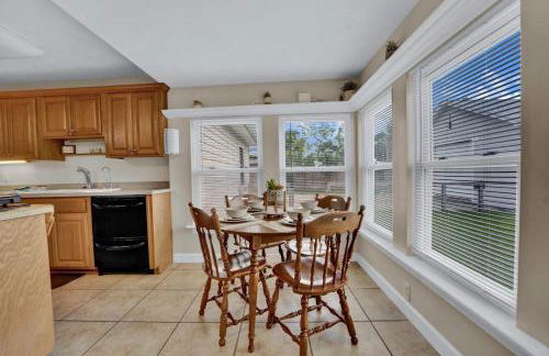 Luxury Bathroom Home with Game Room 25 Mins to PCB - Foto 19