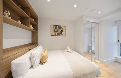 Modern & Cozy 2-Bedroom Apartment plus Parking, Gym, Cinema, Games Room, Workspace - Photo 54