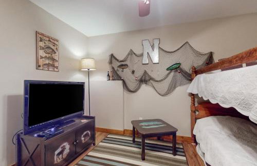 A Frame Cabin Sleeps 9 Pickleball Court Boat Slip - Foto 19