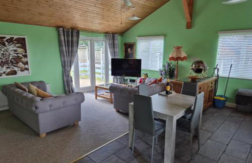 The Cabin,Kings Lane,Weston - Photo 4