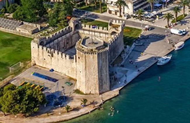 Huge terrace with sea view of the bay - Foto 34